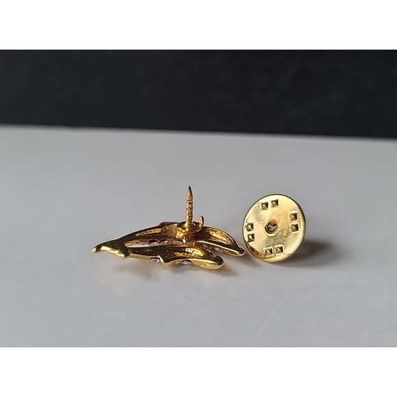 Gold Tone Metal Two Dolphins Shaped Rhinestone Pin Vintage Costume Jewelry - Picture 7 of 10